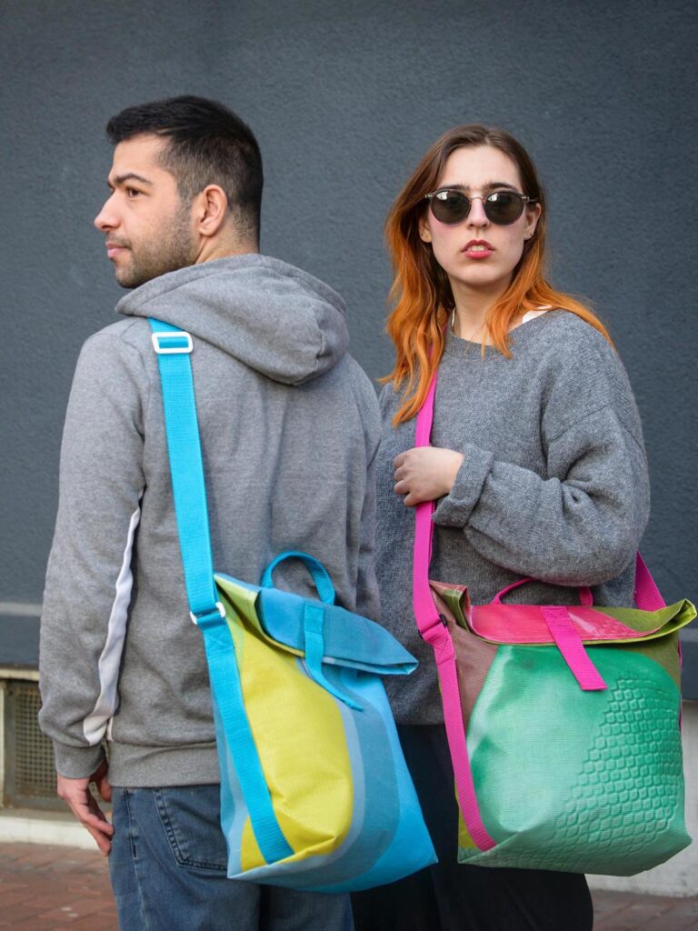 Models mit Taschen